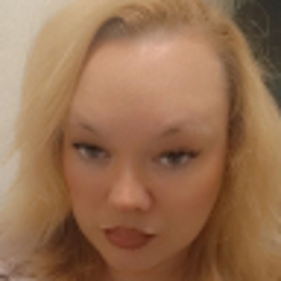 Meet your Posher, Lynsey - Picture 1 of 1